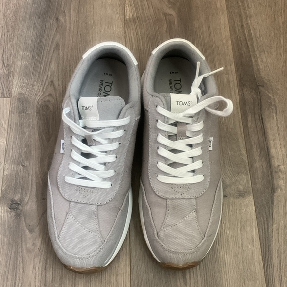 TOMS Wyndon Grey Jogger Sneaker - Picture 3 of 9